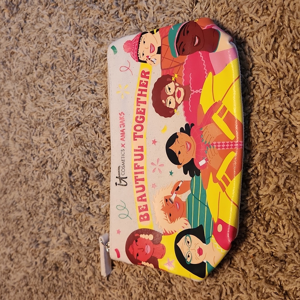 IT Cosmetics Ana Jaks Beautiful Together Cosmetic Bag
